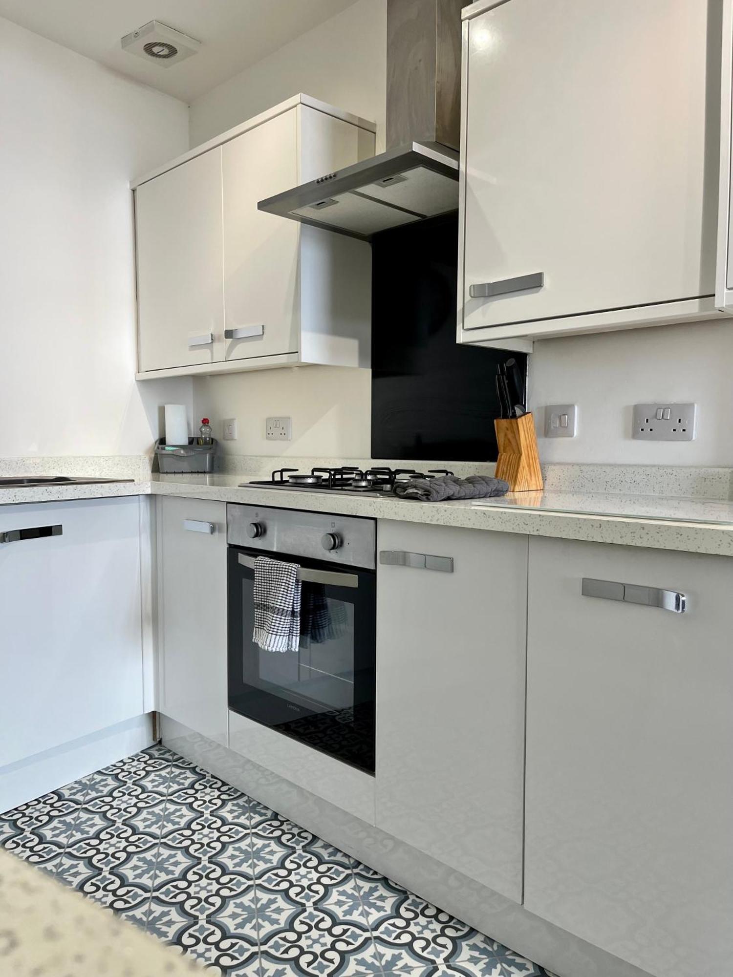 Apartment @52