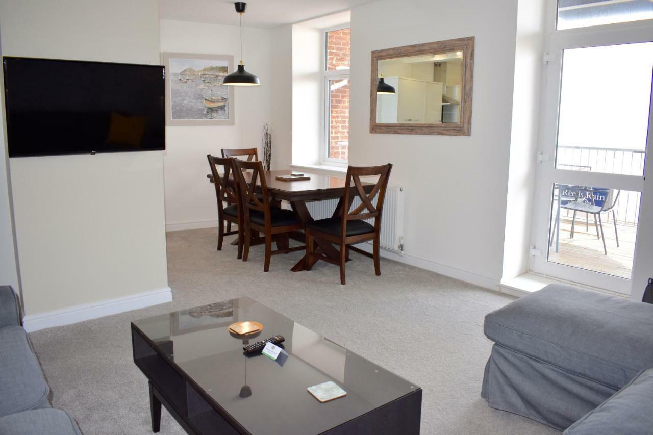 Apartment @52